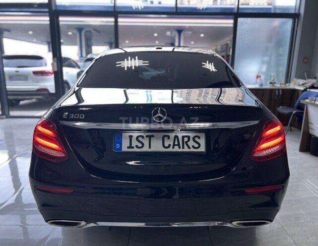 Mercedes E 300-7