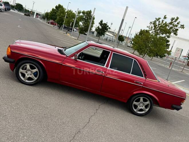 Mercedes W123-7