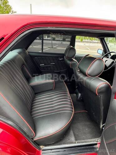 Mercedes W123-10
