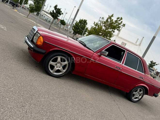 Mercedes W123-4