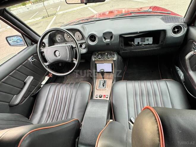 Mercedes W123-9