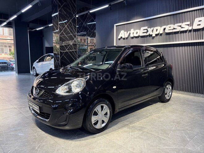 Nissan March-8