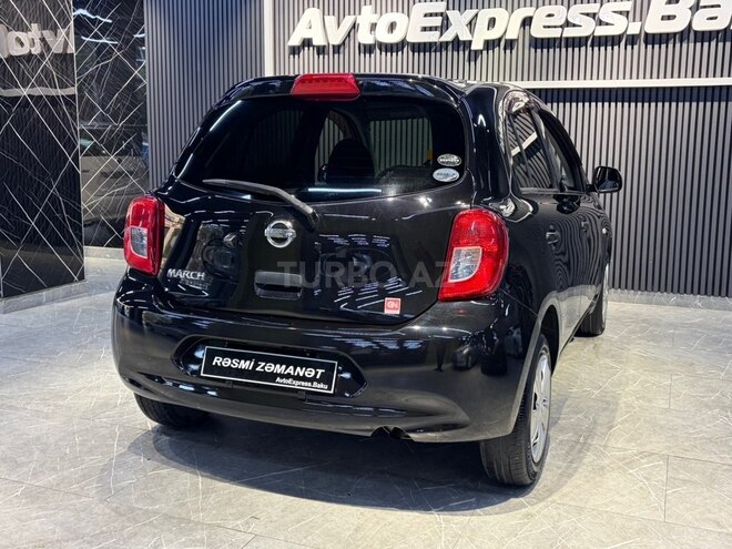 Nissan March-5