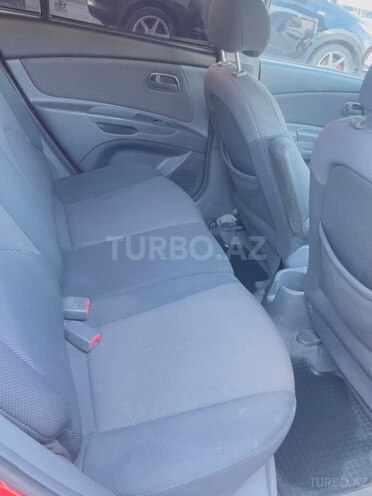 Kia Rio-10