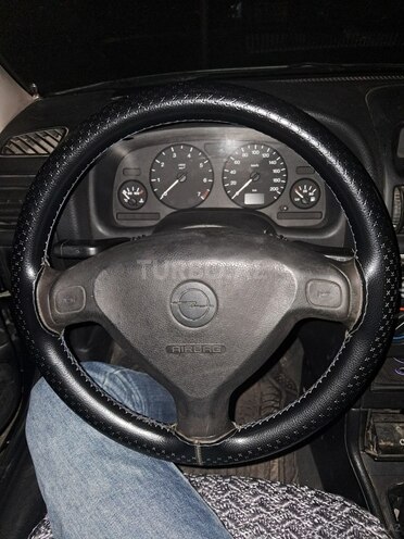 Opel Astra-10