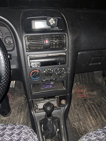 Opel Astra-11