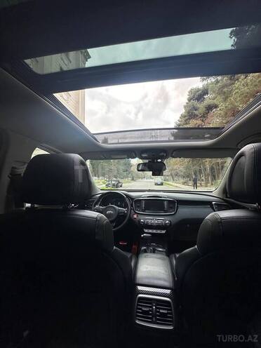 Kia Sorento-14