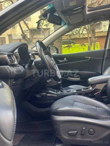 Kia Sorento-8