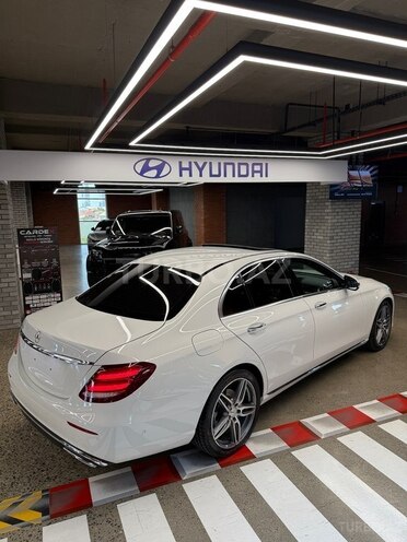 Mercedes E 220 d-6