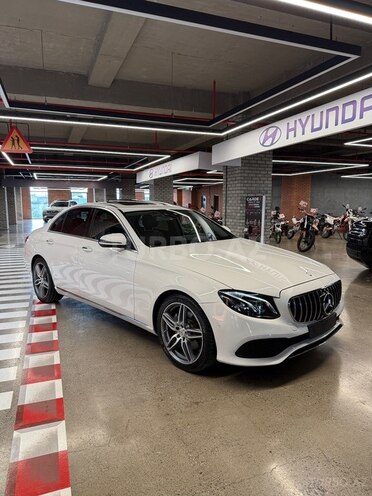 Mercedes E 220 d-8
