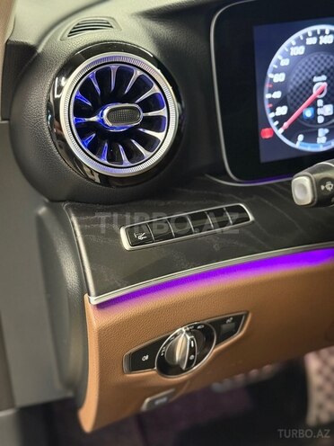Mercedes E 220 d-14