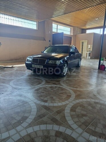 Mercedes C 220-1