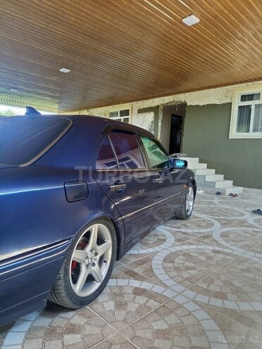 Mercedes C 220-12