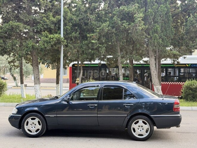 Mercedes C 180-4