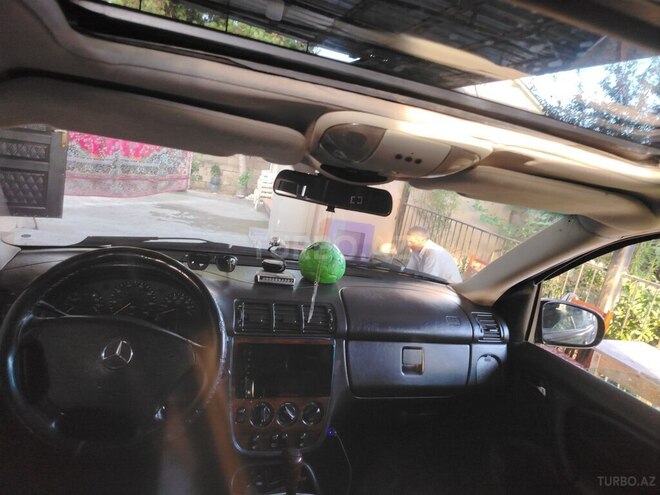 Mercedes ML 320-9