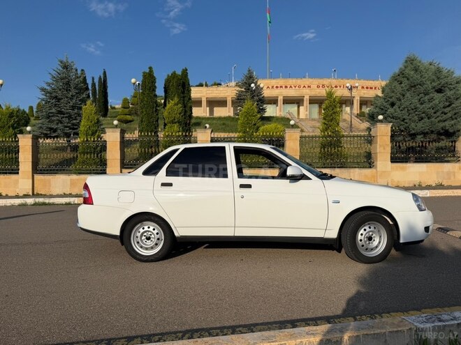 LADA (VAZ) Priora-8