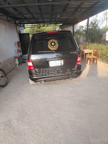 Mercedes ML 320-10