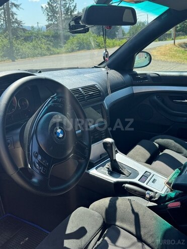 BMW 525-12