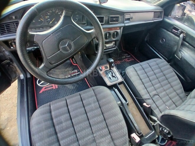 Mercedes 190-7