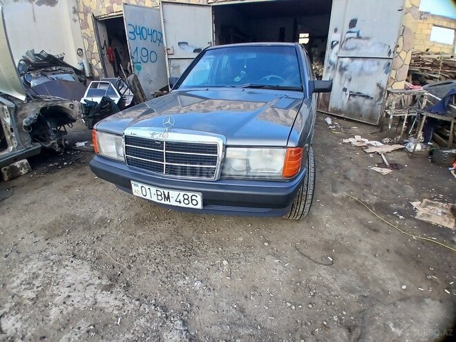 Mercedes 190-2