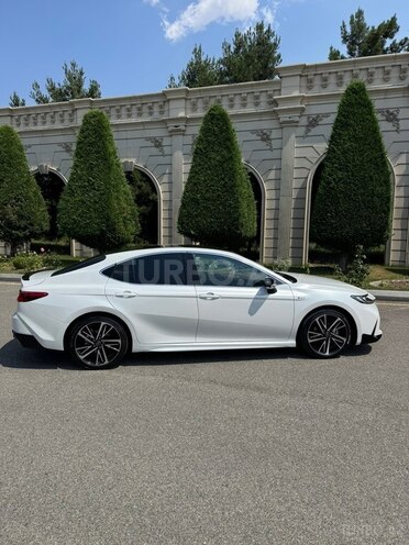 Toyota Camry-8