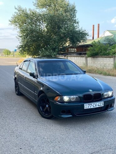 BMW 528-2