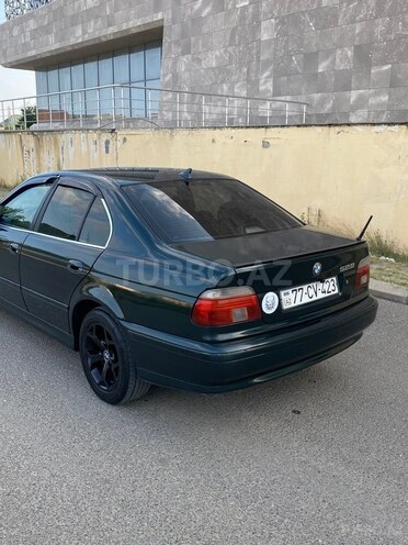 BMW 528-9