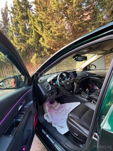Chevrolet Cruze-19