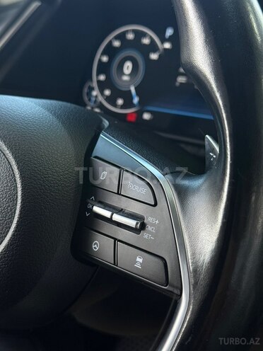Hyundai Sonata-25