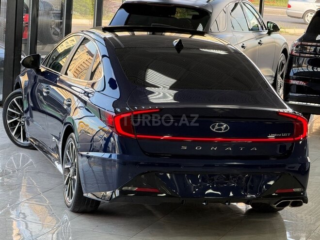 Hyundai Sonata-12