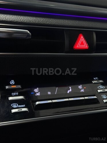 Hyundai Sonata-28