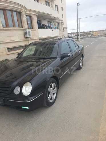 Mercedes E 270-2