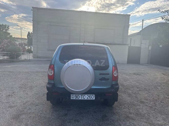 Chevrolet Niva-8