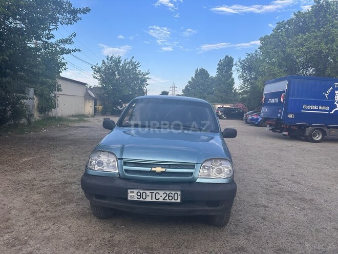 Chevrolet Niva-4