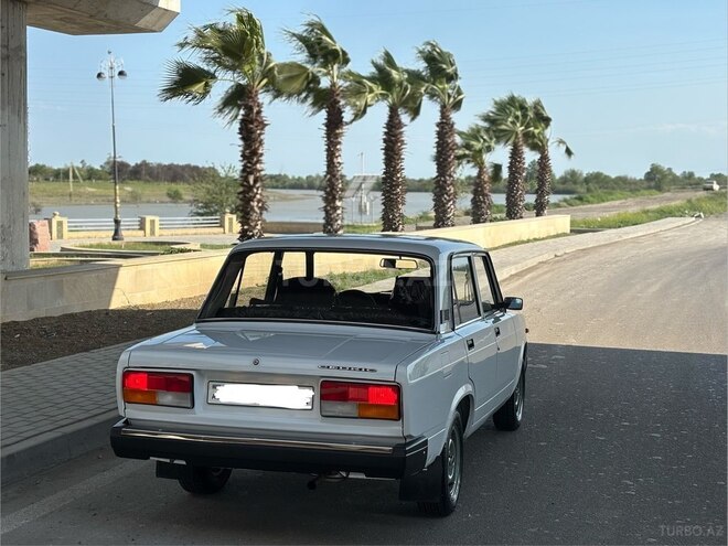 LADA (VAZ) 2107-5