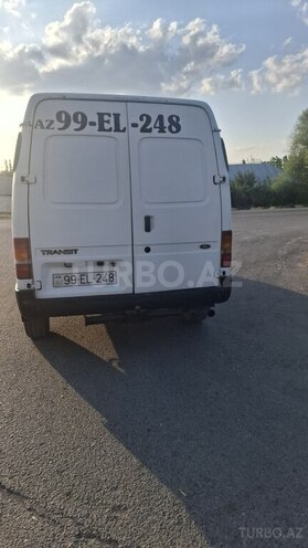 Ford Transit-2