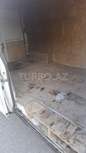 Ford Transit-5