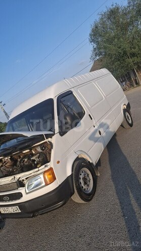 Ford Transit-10