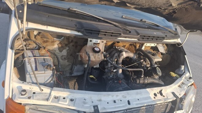 Ford Transit-12