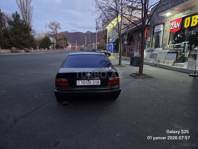 BMW 318-3