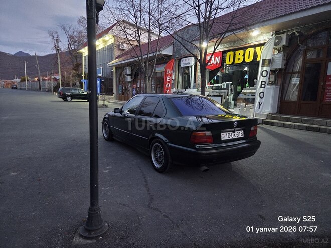 BMW 318-4