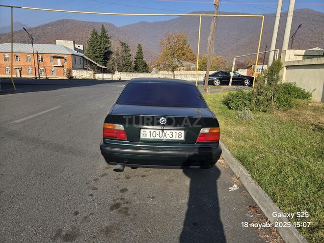 BMW 318-15