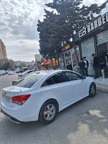 Chevrolet Cruze-11