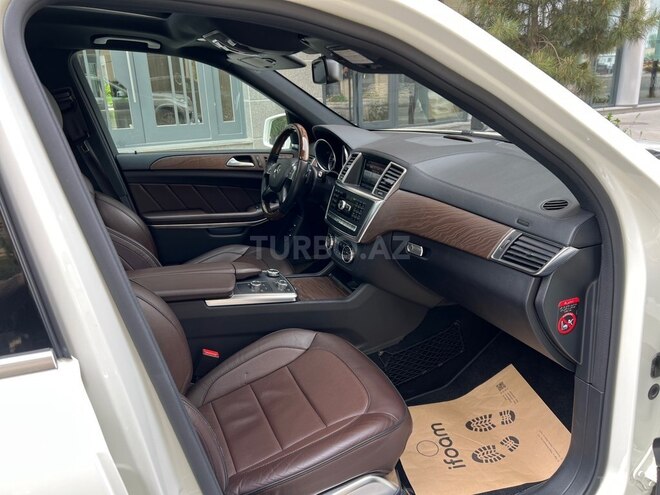 Mercedes GL 500 4MATIC-15