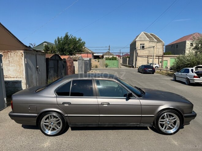 BMW 525-4
