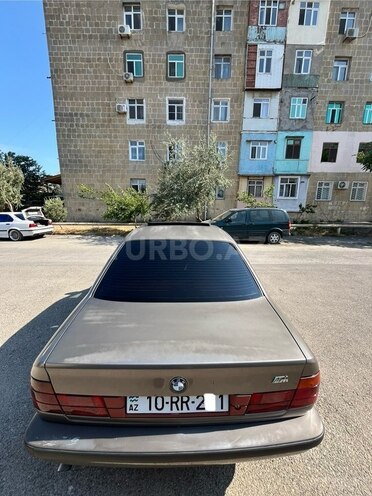 BMW 525-6