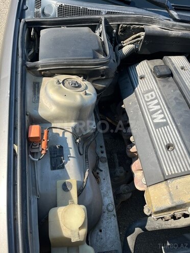 BMW 525-15