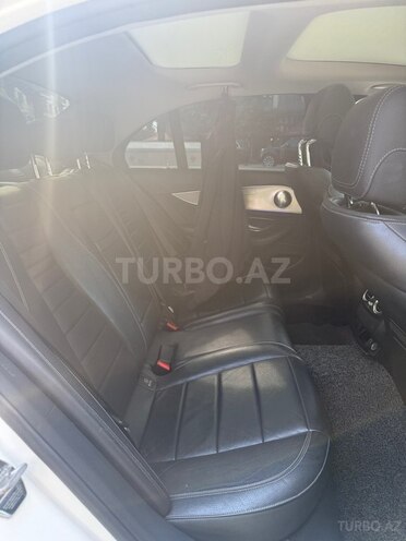 Mercedes E 300-8