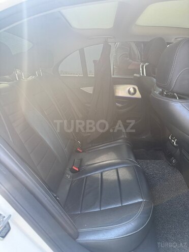 Mercedes E 300-9