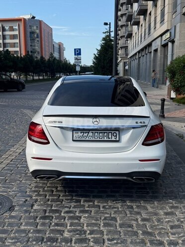 Mercedes E 300-16